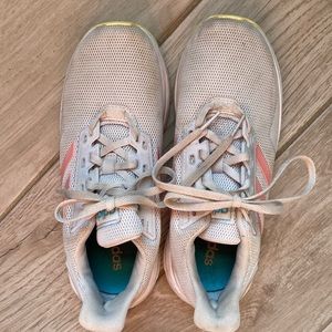 Adidas sneakers size 5 great condition